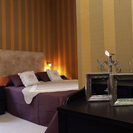 Caracciolo Guest House Рим Екстер'єр фото