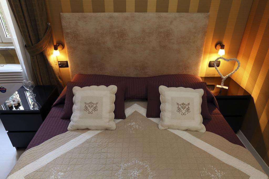 Caracciolo Guest House Рим Номер фото