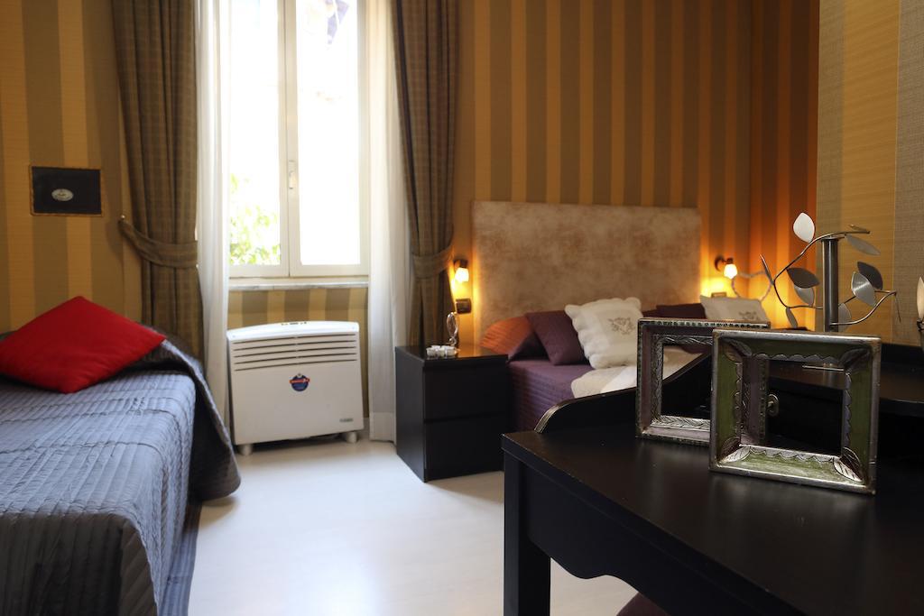 Caracciolo Guest House Рим Екстер'єр фото