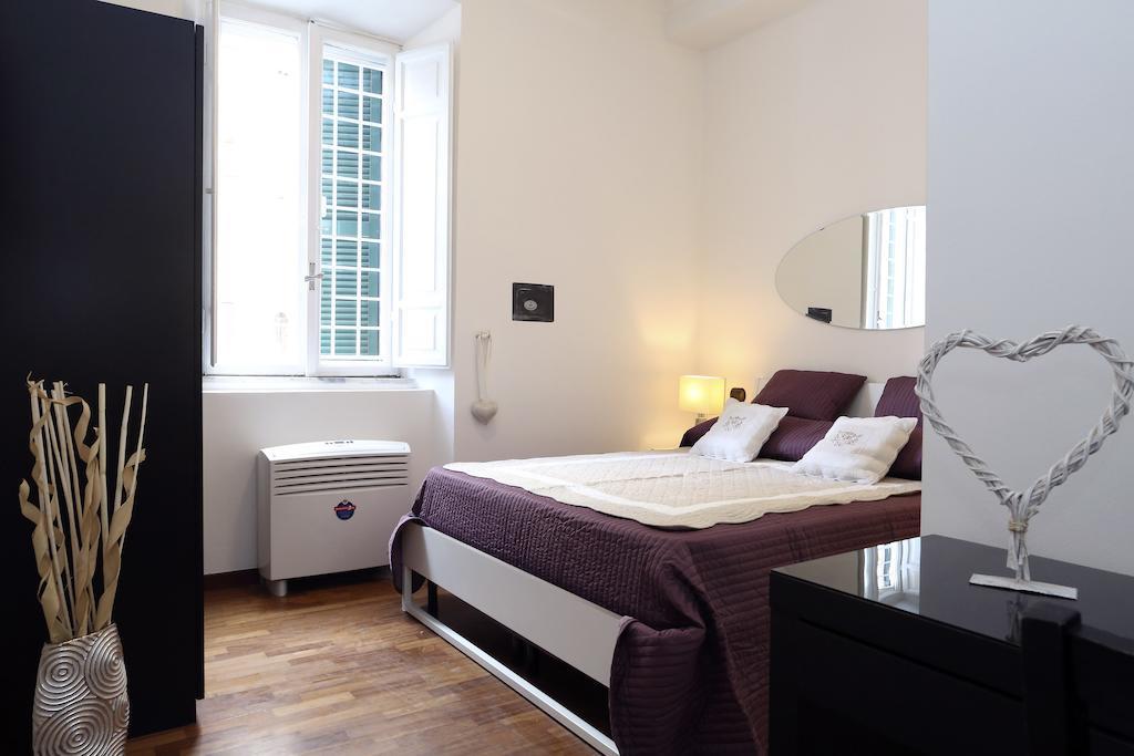 Caracciolo Guest House Рим Номер фото